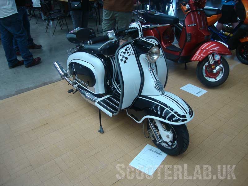 DSC07031800