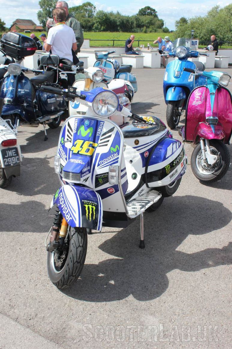 Best Custom Vespa-800