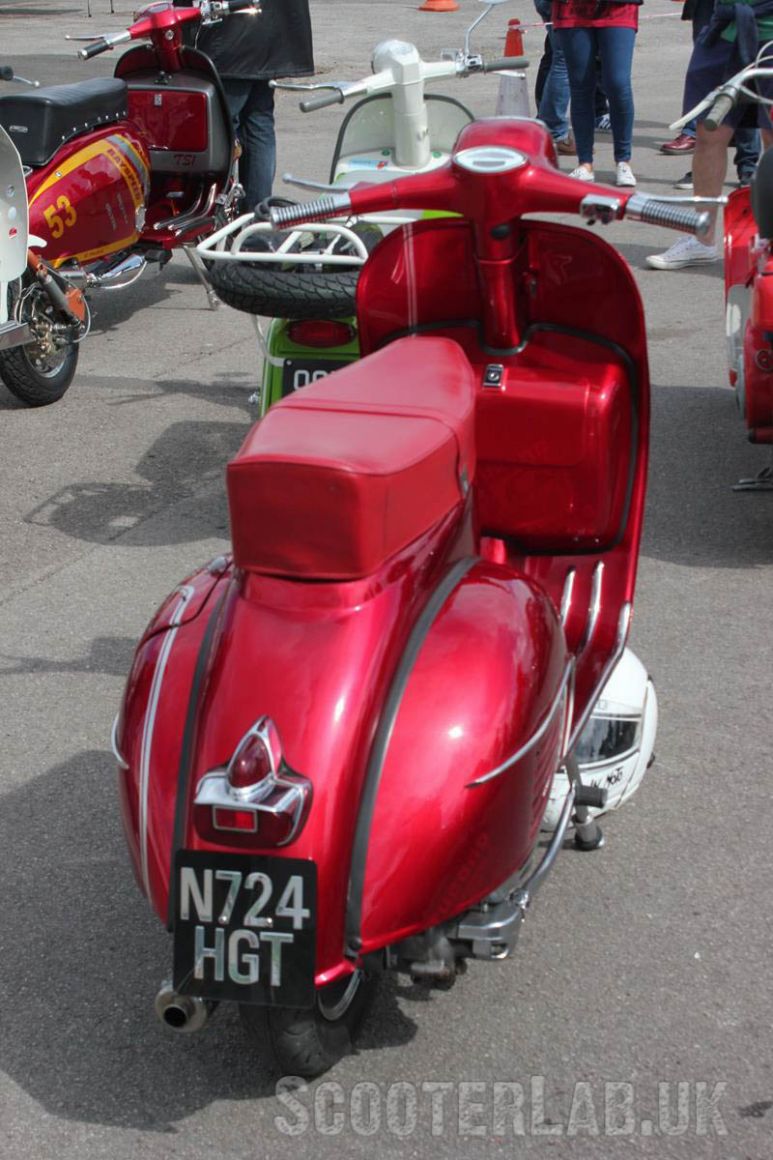 Best Standard Vespa-800