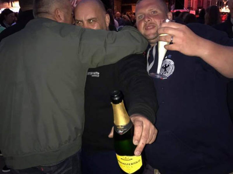 champaigne_anyone800