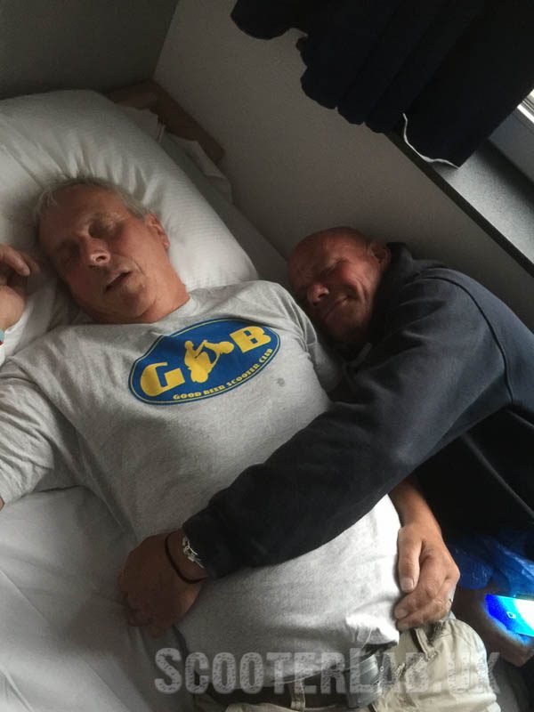 spooning800