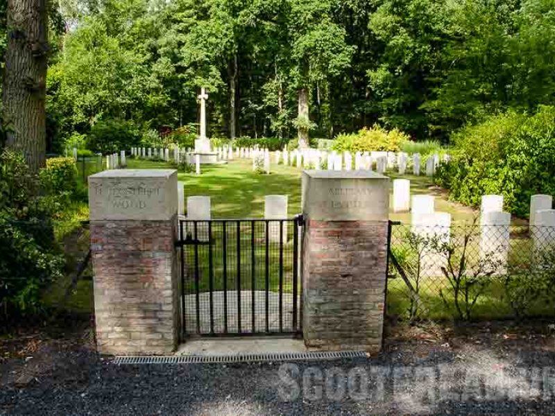 DSC_5269 Ploegsteert Cemetery Belgium800 DSC_5269 Ploegsteert Cemetery Belgium800