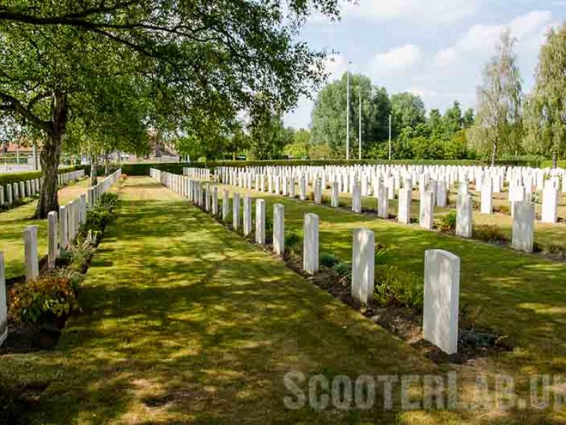 DSC_5464 Brandhoek Cemetery Belgium800 DSC_5464 Brandhoek Cemetery Belgium800