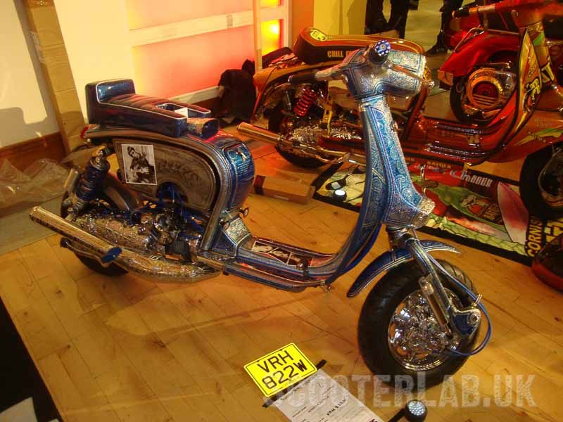 DSC08151800