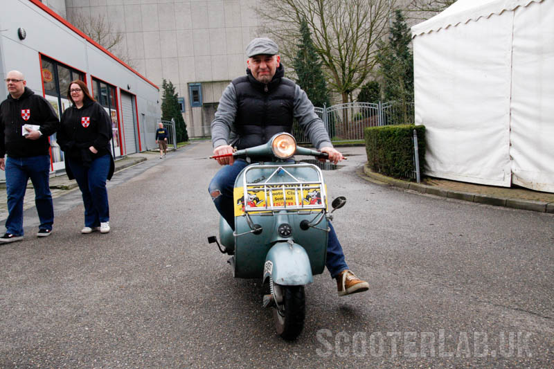 Andres Nagy’s Vespa with prototype Pinasco reed-valve kit