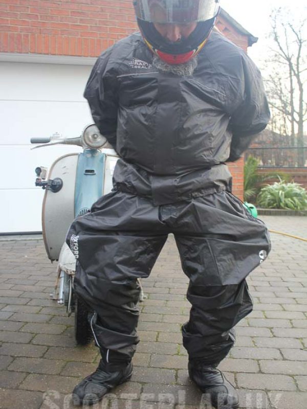 Everybody loves baggy trousers...
