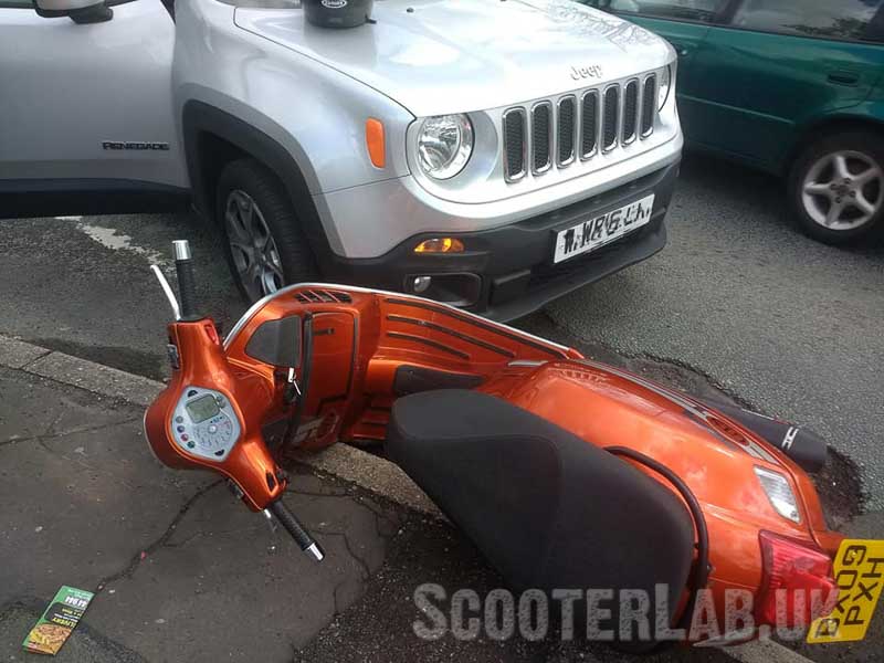 Have-a-go scooter boy rams robber off his own scooter | NEWS