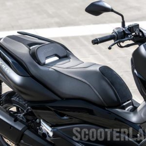 2019_YAM_XMAX300ASP_EU_MDNM8_DET_012800