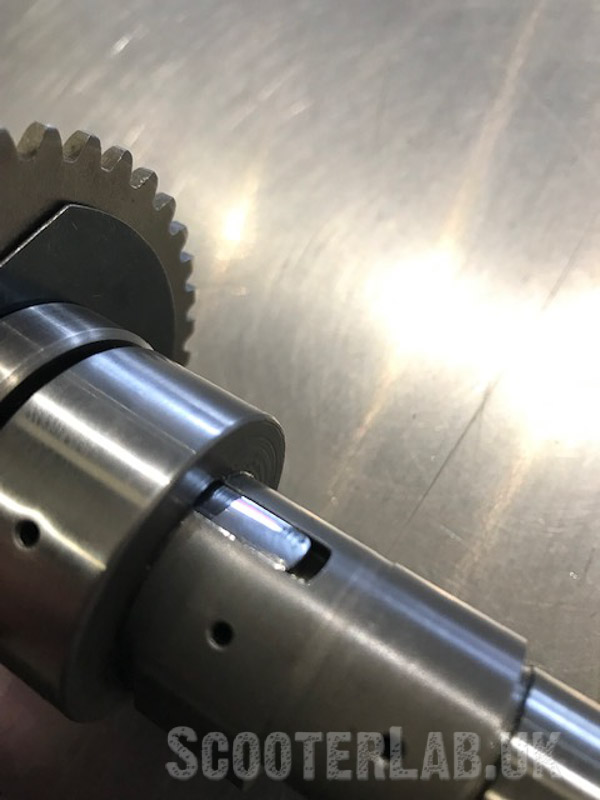 Decompressor shaft modified