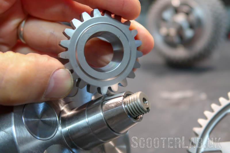 The primary drive is a coned fit like a Lambretta rear hub