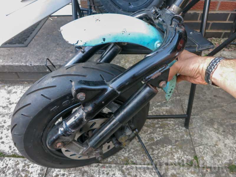 Deciding how to mount a Lui mudguard onto Honda Bali forks