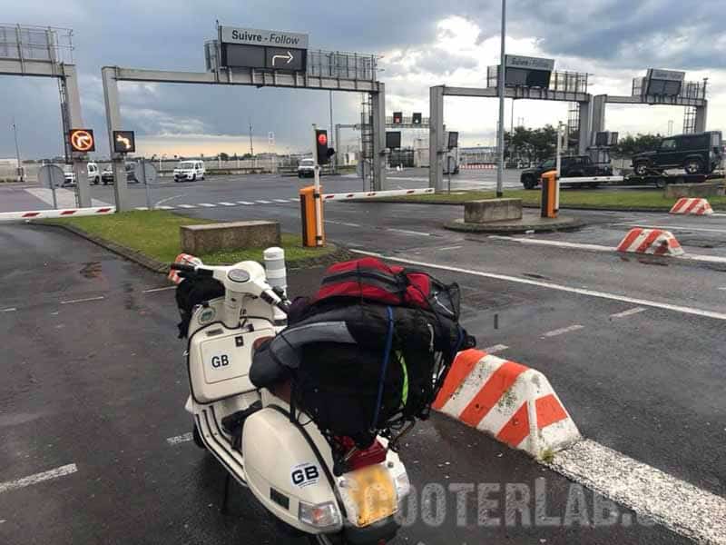 Prague to London in one hit by Vespa T5 | FEATURE