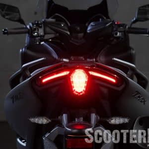 2020_YAM_XP500ADX_EU_ MDNMA_DET_002_03800800