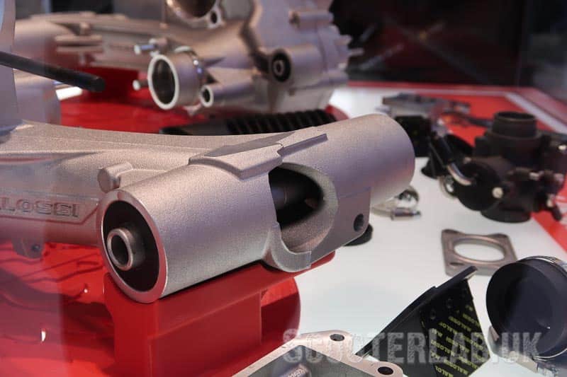 Malossi V-One engine mounts