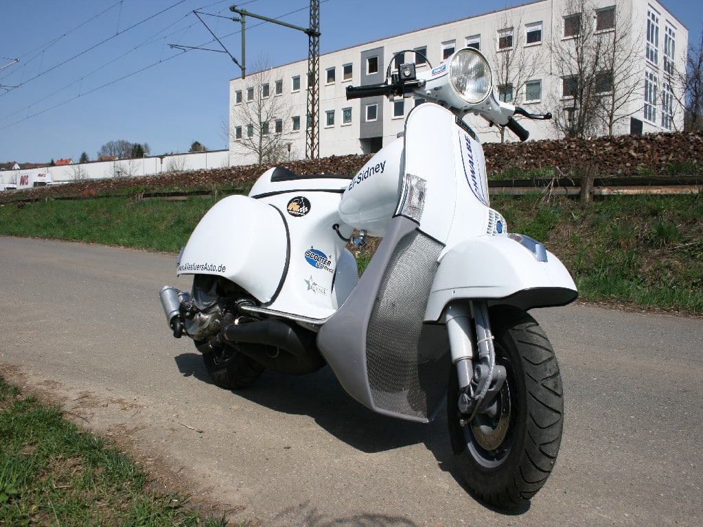 El Sidney - a 44hp Vespa and a claimed top speed in excess of 110mph