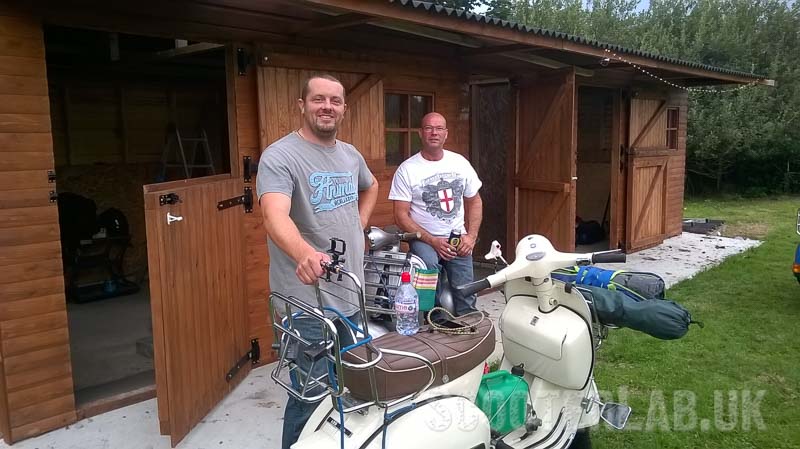 Roger and Leon – setting up at the freshly built stables